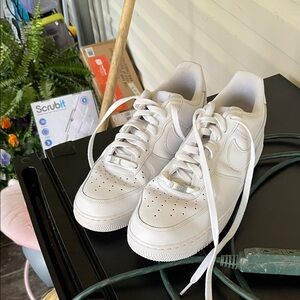 Nike White Low-Top Leather Sneakers